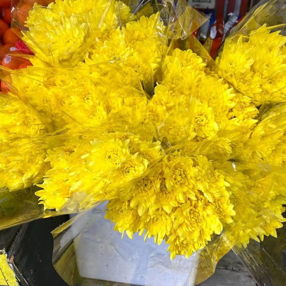 multiple bouquet of yellow flowers