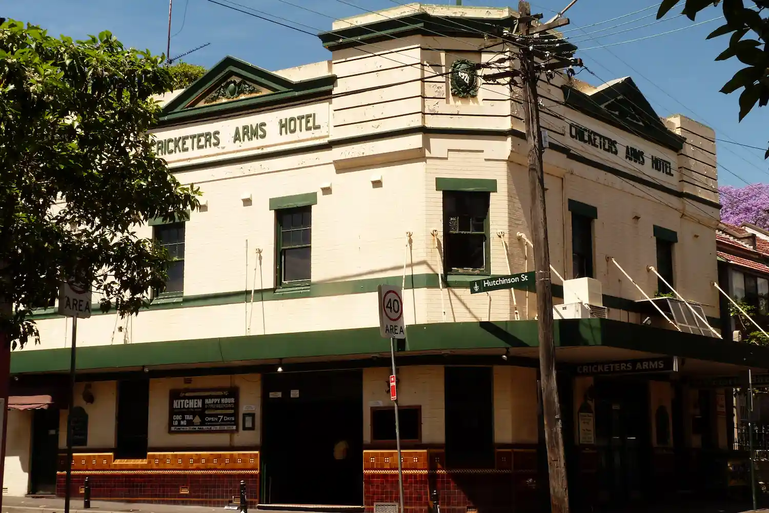 Cricketers Arms Hotel building